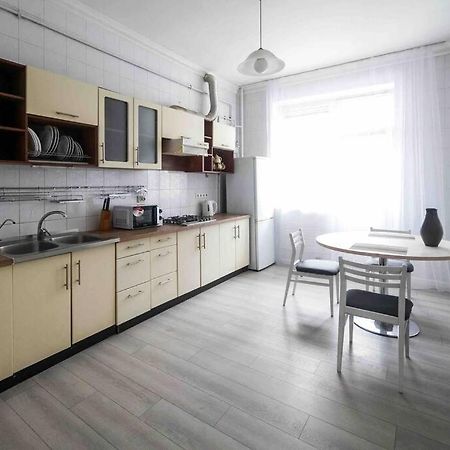 Apartments Chornovola,Lviv Extérieur photo