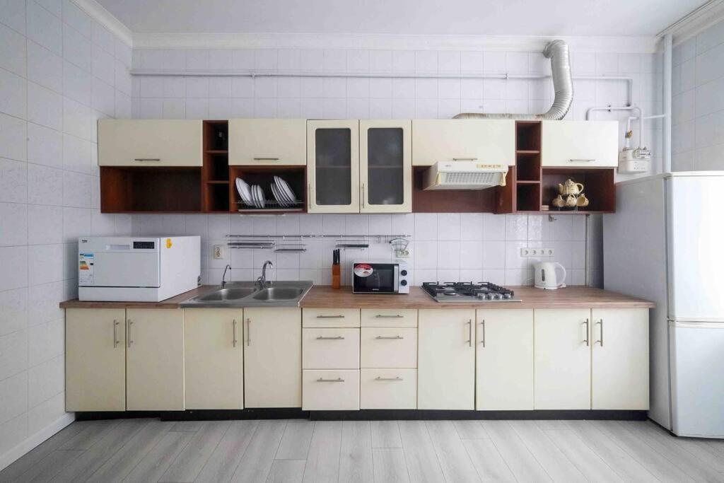 Apartments Chornovola,Lviv Extérieur photo